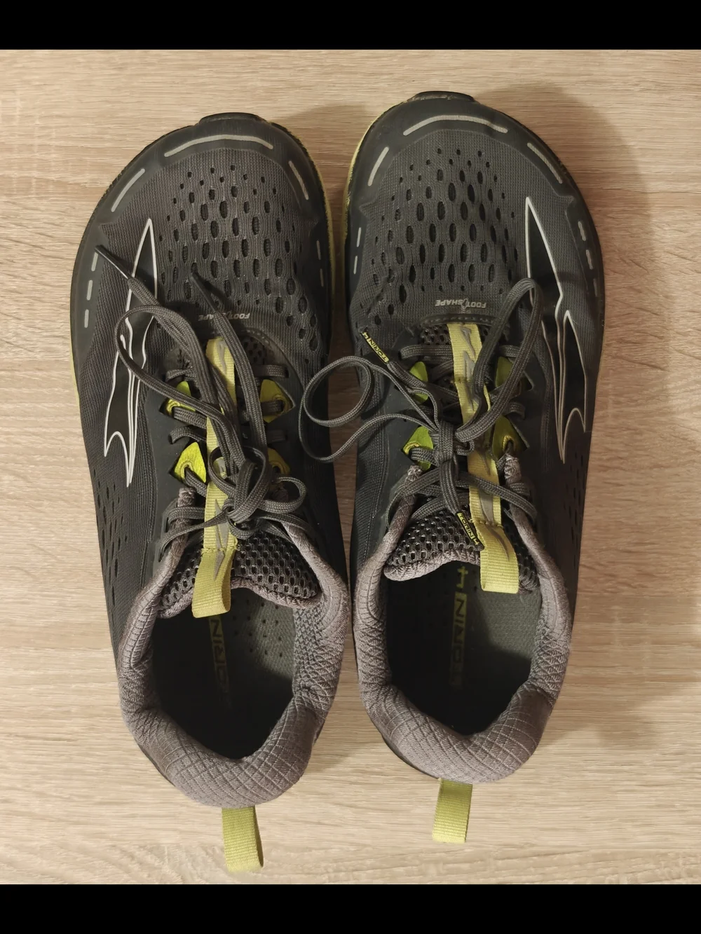 Altra Torin 4 Running Shoes A Gray Neon Yellow Men’s 9.5